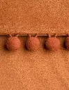 ACS_Cojin_Velvet_Pompones_Martin_03.webp