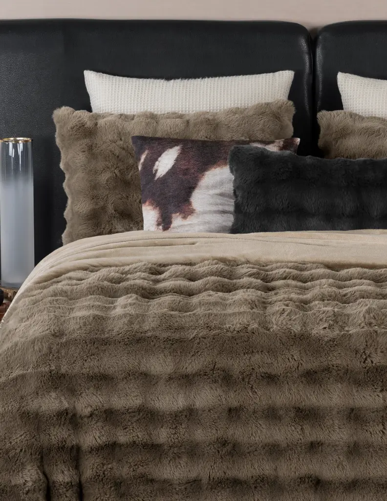 ACS_Cojin_Velvet_Estampado_Mucca_04.webp