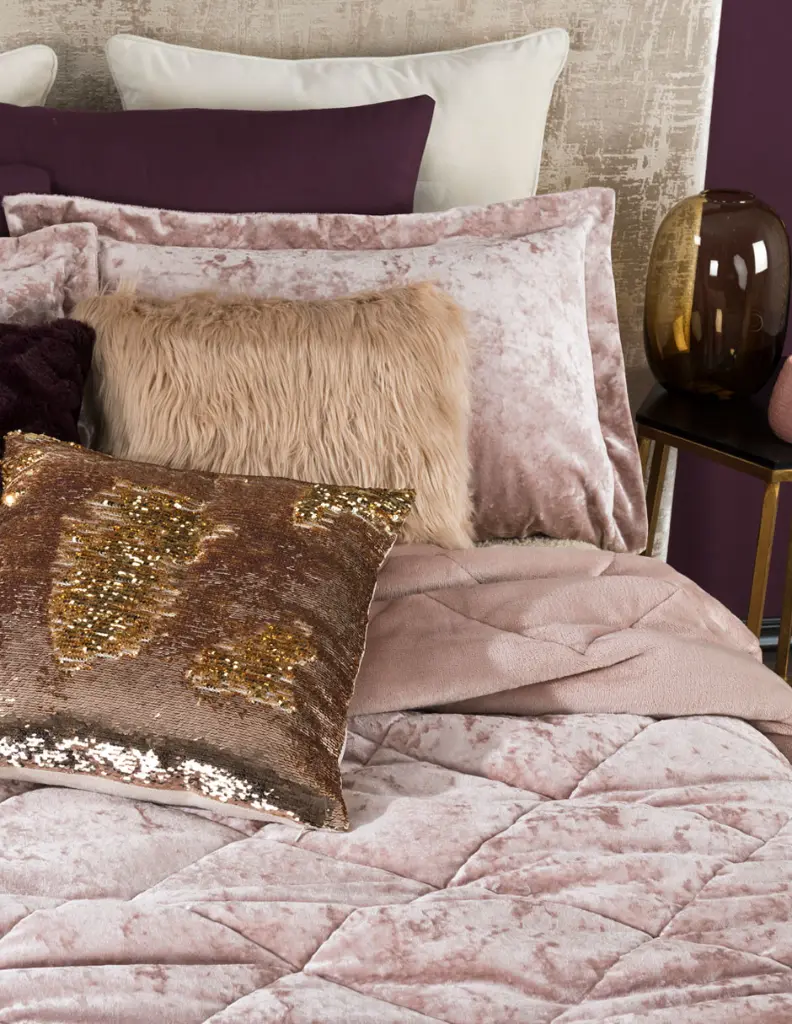 EDR_LX_Velvet_Ofelia_07.webp
