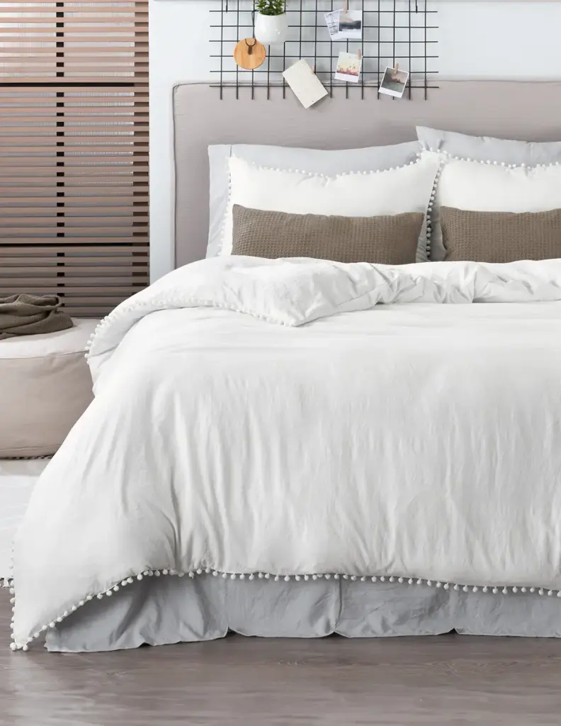 FUNDA DUVET POMPONES BLANCO